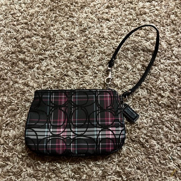 Coach wristlet - like new - Picture 4 of 6